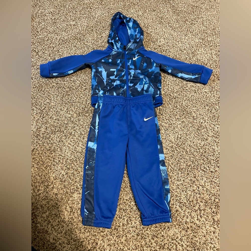 Nike boys set